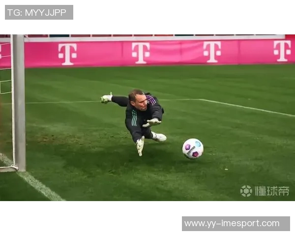 穆西亚拉即将回归拜仁合练今日进行单独训练状态良好